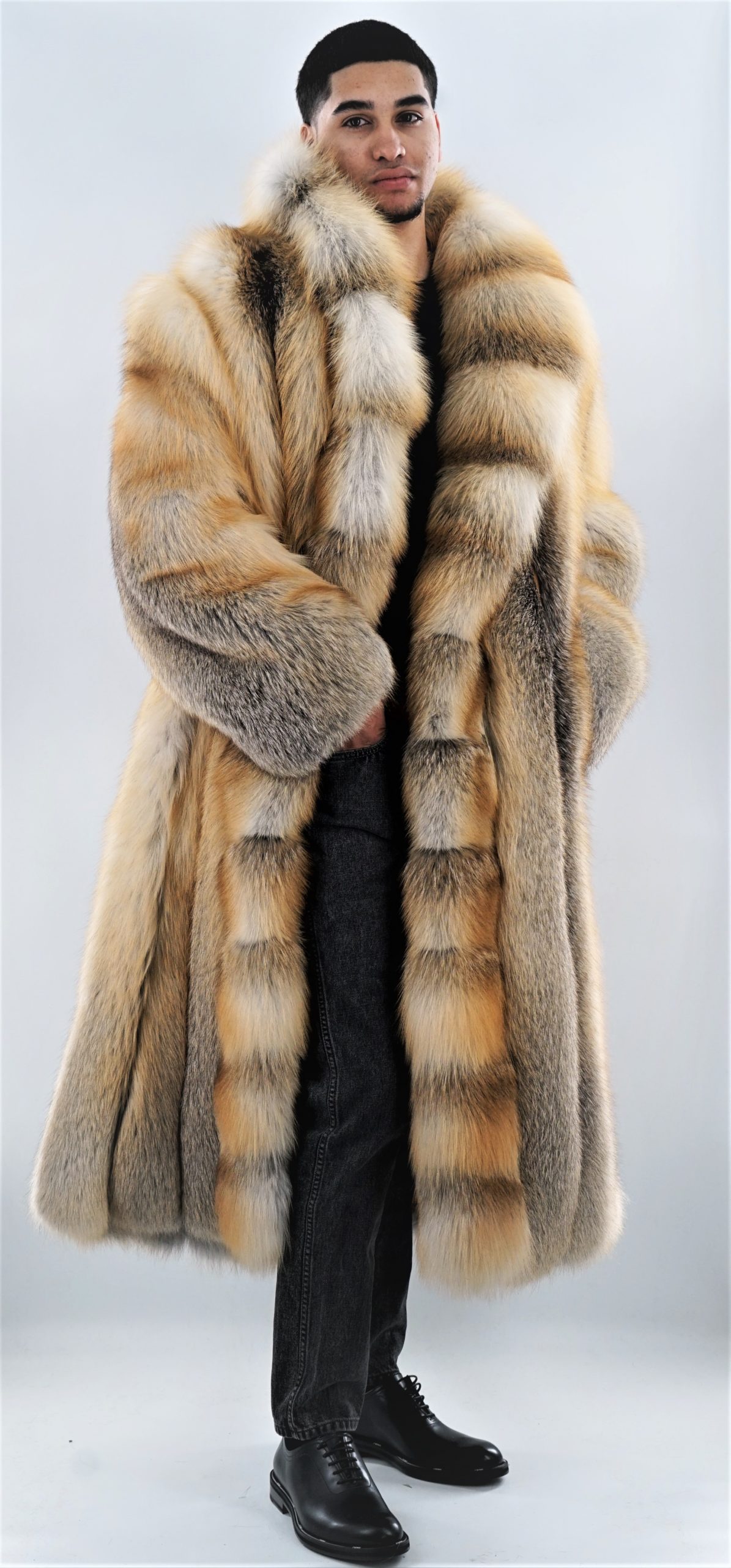 Authentic fur coats in Elegant Navy shade for Men-thanhphatduhoc.com.vn