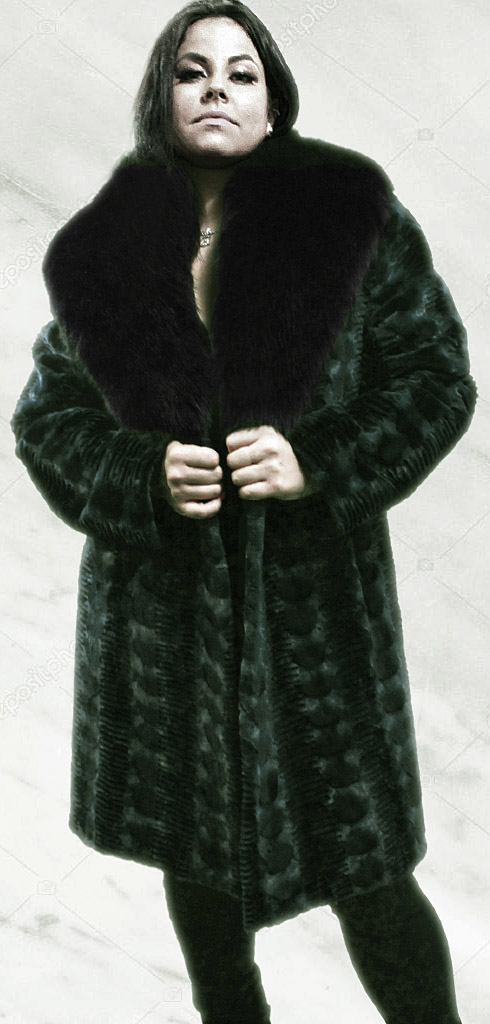 Green Lazor Cut Mink Fur Coat Black Fox Fur Collar