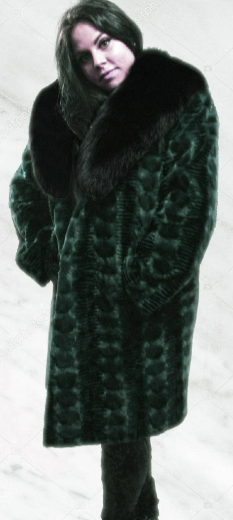 Green Lazor Cut Mink Fur Coat Black Fox Fur Collar