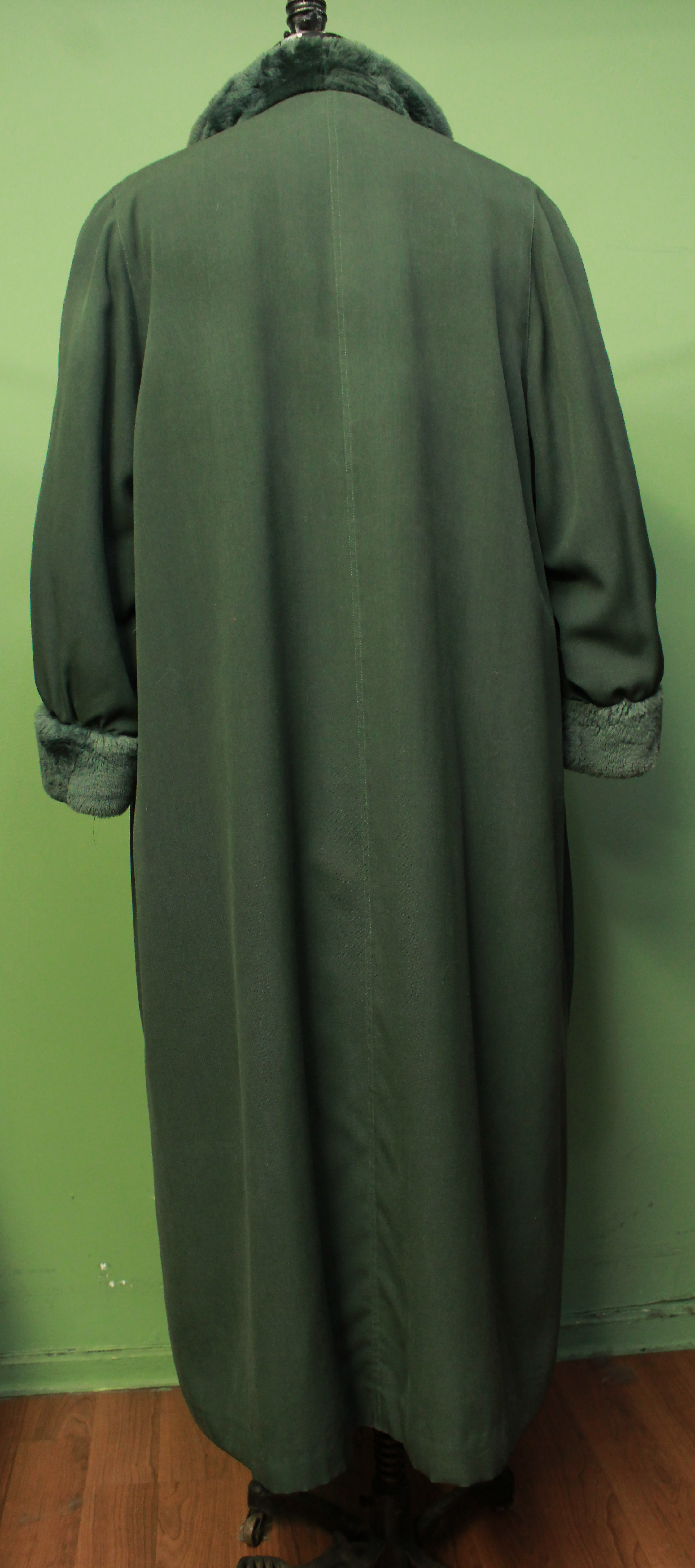 Green Poplin Coat Green Sheared Nutria Lined Size 10-14 22345 – MARC ...