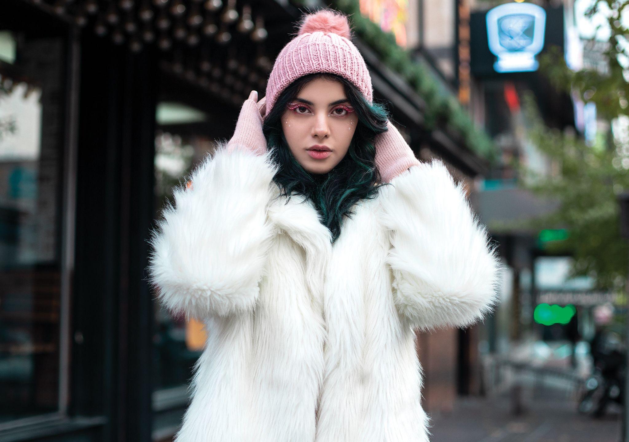 When is it appropriate to wear a fur coat? - eFurs