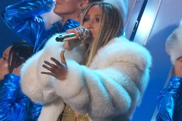 Jennifer Lopez in a Fur Coat